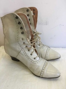 Womens, Boots 1890s-1910s, SUDINI, Antique White, Dk Brown, Leather, Solid, 8.5, Ankle Boots, Rounded Point Toe, Cap Toe with Hole Punch Edges, Lace Up, 2" Dark Brown Heel, Reproduction Victorian  **Light Scuffing On Toes, Rust Stains On Tongue
