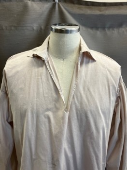 Mens, Historical Fiction Tunic, TOWNSENDS, White, Cotton, Solid, CH 34, S, 36, C.A., 2 Btns, At Collar,  V-N, Side Slits  At Hem  *Aged*