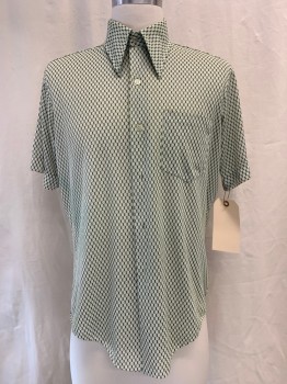 NO LABEL, Mint Green, Olive Green, Synthetic, Geometric, Hexagon Print, Button Front, Collar Attached, Short Sleeves, 1 Pocket (hole in Back Right)