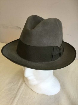 Mens, Fedora, HOVE, Dove Gray, Wool, Rayon, Solid, 2.5" Grosgrain Band and Bow. Grosgrain Edge Trim, Multiples,