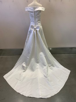 Womens, Wedding Gown, NO LABEL, Pearl White, Polyester, Solid, 4, Off The Shoulders, High Low Design, Decorative Back Buttons, Zipper Back, Detachable Train With Bow, Made To Order,