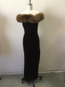 Womens, Evening Gown, VICTOR COSTA, Dk Brown, Tan Brown, Rayon, Fur, Solid, 4, Dark Brown Velvet Fitted Gown with Fox Fur Trim at Scoop Neckline. Zip Center Back, Sleeveless.