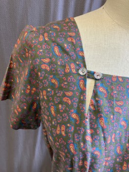 N/L, Olive Green, Blue, Red, Cotton, Paisley/Swirls, Square Neck, Side Front  2 Triangle Cut Outs with Clear Btns  S/S, Side Zipper