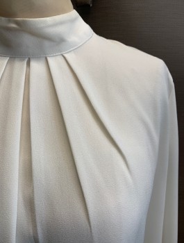 TAHARI, Off White, Polyester, Solid, Band Collar, L/S, Pleated Front, Elastic Cuffs, Zip Back, 2 White Pearl Buttons at Back of Neck *Collar is Yellowing*