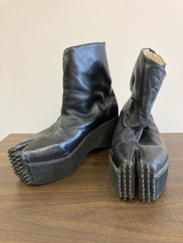 Womens, Sci-Fi/Fantasy Boots , MTO, Black, Leather, Rubber, Solid, Sz.8.5, Ankle High, Velcro Close, Platform Tabi Boot with Rubber Spikes On Toes And Heels