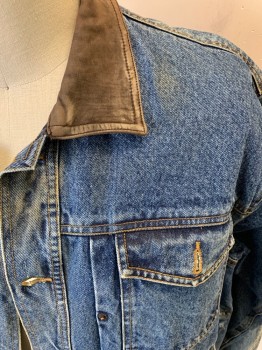 Mens, Jean Jacket, WRANGLER, Denim Blue, Chocolate Brown, Cotton, Synthetic, Faded, Color Blocking, XL, Button Front, Leather Collar, 4 Large Pockets, Button Cuffs, Leather Logo on Back, Plaid Lining **faded/brown Discoloration on Front