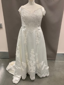 Womens, Wedding Gown, DAVID'S BRIDAL, White, Polyester, 22, Sweetheart Neckline, Cap Lace Sleeves With Double Layer Straps, Beading & Floral Lace Appliqué Over Bodice & Through Out Skirt, Beige Panels On Back, A Line, Zip Back, *Dirty Hem