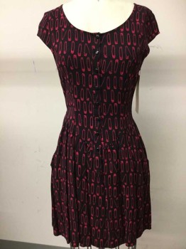 Womens, Dress, Short Sleeve, H&M, Black, Hot Pink, Rayon, Novelty Pattern, 4, Short Sleeve,  Scoop Neck, Button Front, Cap Sleeve, Gathered Skirt, 2 Pockets, Safety Pin Print