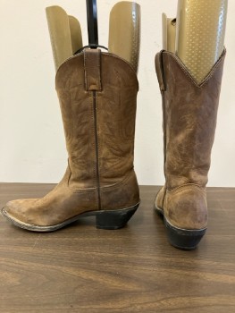 DURANGO, Brown Oiled Leather, Dark Brown Piping, Brown Stitching