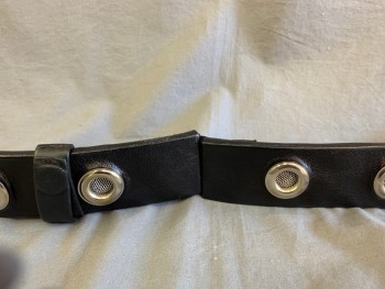 NL, Black, Leather, Large Silver Grommets with Metal Mesh, 1 Keeper, Velcro Straps, *Closure Buttons are Not Opposite, Do Not Close