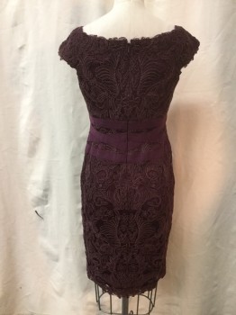 TADASHI SHOJI, Wine Red, Polyester, Floral, Décolletage, Cap Sleeves, Back Zipper, Lined Embroiderred Mesh, Knit, Ribbon Applique at Waist
