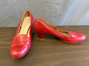 Womens, Shoes, N/L, Red, Leather, 8.5, Pumps, Loafer-Like Indentation at Toe, 2.5" Heel, in Good Condition, Minor Scuffing at Back Ankle