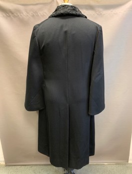 Mens, Coat 1890s-1910s, N/L MTO, Black, Wool, Solid, 42-44, Inverness Cape, Caped Shoulders with No Sleeves Underneath, Notched Lapel with Persian Lamb Fur Panel Around the Neck, 4 Buttons, Ankle Length, Made To Order,