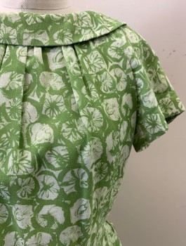 Womens, Dress, FRANKLIN, Lt Green, White, Cotton, Abstract , Floral, W26, B34, C.A., S/S, Zip Back, Gathering at Front Neck, Pleated Skirt