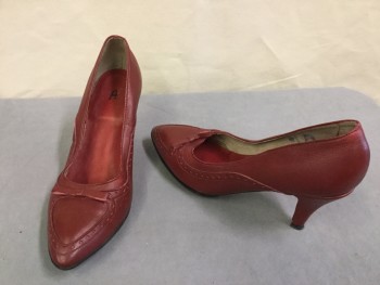Womens, Shoe, MTO, Dk Red, Leather, Solid, 7, Med Heel Pump, Wingtip Detail, Bow Toe