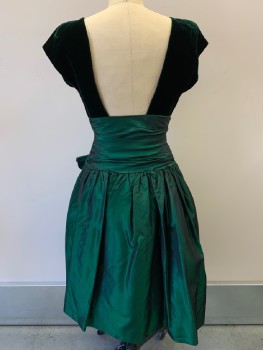 Womens, Evening Gown, NO LABEL, Dk Green, Iridescent Green, Polyester, Solid, W26, B34, Cap Sleeves, Round Neck, Velvet Top, Side Bow, Side Zipper, With Matching Shawl, Shoulder Pads