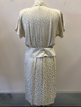 ADRIANNA PAPELL, Champagne, Silk, Animal Print, C.A., Notched Lapel, S/S, Crossover, 3 Self Covered Buttons, Half Belt, Elastic Waist Band