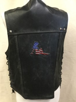 Mens, Leather Vest, HARLEY DAVIDSON, Black, Black, Leather, Poly/Cotton, Solid, L, Black Aged, Black Lining,  V-neck, Studs Snap Front, 2 Pockets with Flap & 2 with Zippers, Skull Patches Front & Sitting American Flag Lady in the Back, Side Lacing