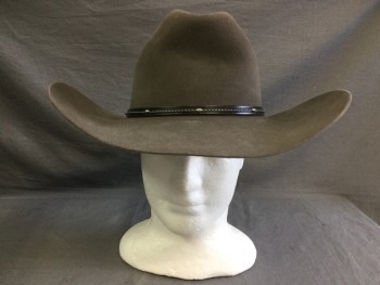 Mens, Cowboy Hat, RESISTOL, Gray, Wool, 7 1/4, Cattleman's Crease, Black and Silver Hat Band