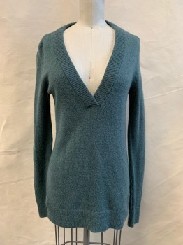 ABERCROMBIE & FITCH, Blue-Gray, Acrylic, Solid, Deep Ribbed Knit V-neck, Long Sleeves, Ribbed Knit Waistband/Cuff