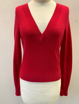 Womens, Pullover, ELIZABETH AND JAMES, Cranberry Red, Wool, Solid, S, Lightweight Knit with Self Grid/Dot Texture, Deep V-neck, Long Sleeves, Slightly Cropped Length