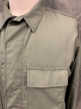 Mens, Casual Jacket, PROPPER, Dk Olive Grn, Cotton, Polyester, Solid, L, Button Front, Hidden Placket, Collar Attached, 4 Flap Pockets, Long Sleeves, Button Tab Cuff