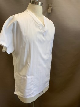 Unisex, Scrub Top, N/L, White, Poly/Cotton, Solid, L, Short Sleeves, V-neck, 3 Pockets,