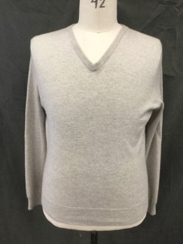 Mens, Pullover Sweater, POLO RALPH LAUREN, Lt Gray, Cashmere, Heathered, L, Ribbed Knit V-neck, Long Sleeves, Ribbed Knit Cuff/Waistband, *small Hole in Right Shoulder