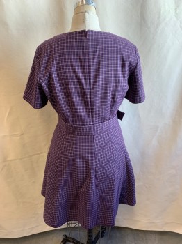 Womens, Dress, Short Sleeve, CLUB MONACO, Red Burgundy, Sky Blue, Lt Gray, Polyester, Viscose, Plaid, B42, 14, W36, Burgandy, Sky Blue, and Light Gray Plaid, Short Sleeves, Crew Neck, Zip Back, with Matching Belt and Black Circle Buckle