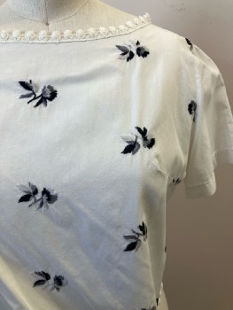N.L., Off White, Floral Embroidery, Boat Neck, S/S, Lace Trim, Back Btns