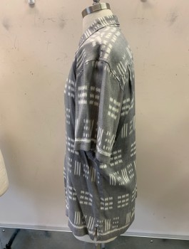 TOMMY BAHAMA, Gray, Ecru, Silk, Geometric, Abstract , S/S, C.A., Button Front,