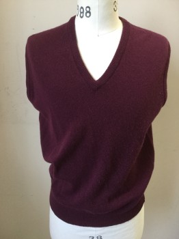 Mens, Sweater Vest, COOPER & ROE, Red Burgundy, Wool, Solid, S, V-neck, Ribbed Knit Neck/armholes/Waistband