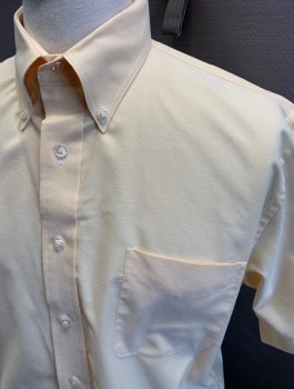 Mens, Casual Shirt, LANDS END, Lt Yellow, Poly/Cotton, Oxford Weave, N16, S/S, Button Front, Clear Plastic Buttons, Chest Pocket, Button Down Collar, Back Pleat, Locker Loop