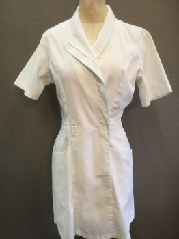 ELAN, Off White, Polyester, Cotton, Solid, Short Sleeve, Asymmetrical Lapel  Pointed on One Side and Shawl on the Other, 2" Wide Elastic Waistband, Hem Above Knee,  1 Button Closure at Waist, 2 Patch Pockets at Hips, 1980's