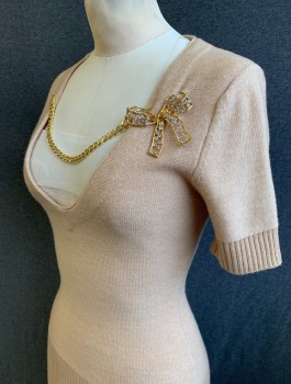 Womens, Pullover, TRACY REESE, Beige, Wool, Metallic/Metal, Solid, S, Knit, Short Sleeves, Plunging V-neck with Gold Chain, Gold Metal Brooch Shaped Like Bow with Silver Rhinestones, Fitted