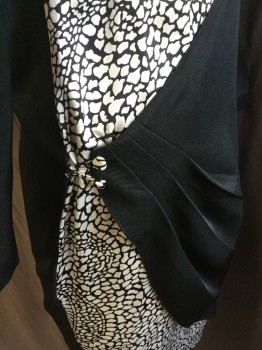 CANDY PIA, Black, Off White, Silk, Cotton, Color Blocking, Black with Cream Stone-like Abstract Paisley Print, Crew Neck, Black Overlap with Self Loop Cover Buttons, Long Sleeves, Solid Black Back, Zip Back, 1 Hook & Eye, Split Back Center Hem