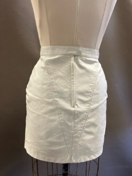 WILSONS, White Leather Mini, V Shaped Detail Front/Back, Waistband,  Back Zip, 2 Pckts, Scuff In Front, Lined