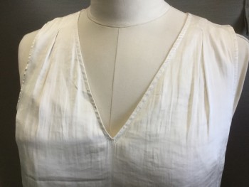 Womens, Shell, BANANA REPUBLIC, Off White, Polyester, Solid, B40, Medium, Pullover, V-neck, Box Pleat at Each Shoulder and Center Back, Lined
