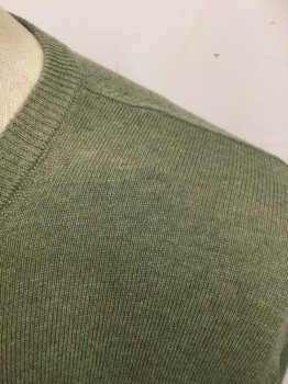 Mens, Pullover Sweater, ST. JOHNS BAY, Olive Green, Cotton, Acrylic, Heathered, L, V-neck, Long Sleeves, Ribbed Knit Neck/Waistband/Cuff (bit of Shoulder Burn)