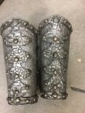 Unisex, Historical Fict Cuff/Gauntlet, Silver, Leather, Metallic/Metal, Reptile/Snakeskin, 1 PAIR Reptile Embossed Fish Scales And Studs, No Closures,